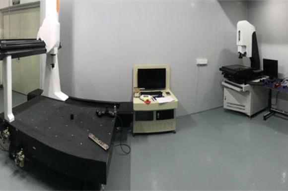 CMM (Coordinate Measuring Machine)
